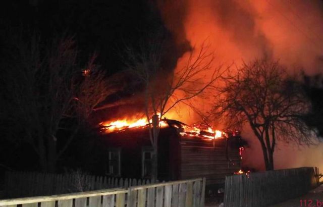 В Мозырском районе на пожаре погибли мать и сын