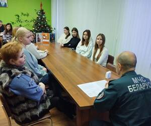 В Пинске проходит кампания МЧС по установке автономных пожарных извещателей