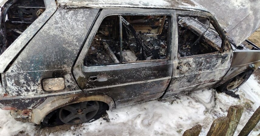 Два пожара за неделю в Пинском районе: автомобиль и хозпостройка сгорели дотла