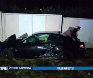 Смертельное ДТП под Пинском: пассажир BMW погиб, водитель был пьян и без прав