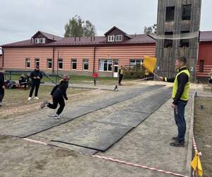 В Пинске прошли соревнования по пожарно-спасательному спорту среди школьников