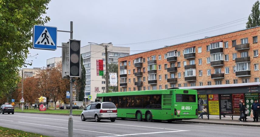 С 15 по 18 октября закрывается ж/д переезд по ул. Первомайской: как будут ходить автобусы в Пинске?