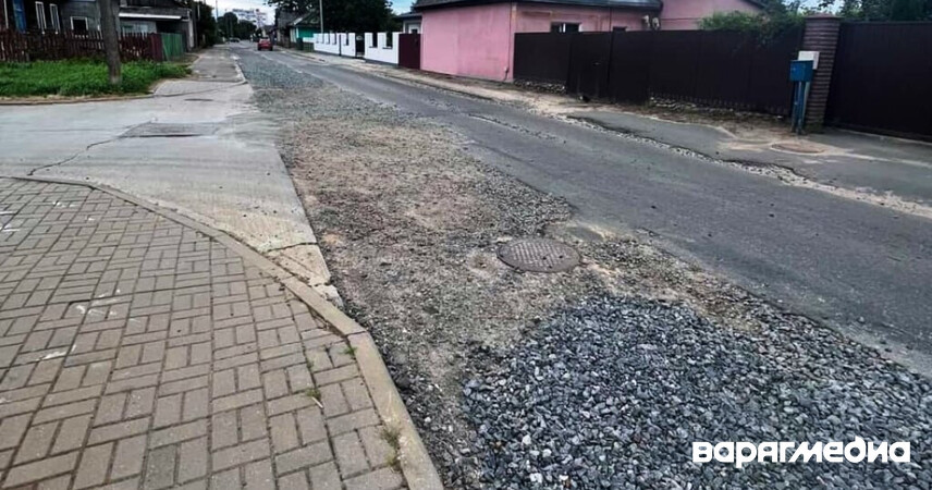 После ремонта водопровода на Полесской в Пинске остались проблемы с дорожным покрытием