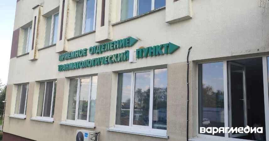 Внезапно выбежал на дорогу: в Пинске 8-летний мальчик попал под колёса Renault