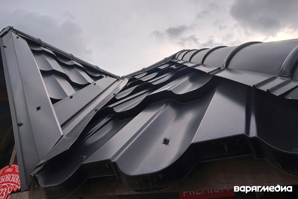 Кровельные комплектующие — фото доборов от производителя «Первый кровельный».