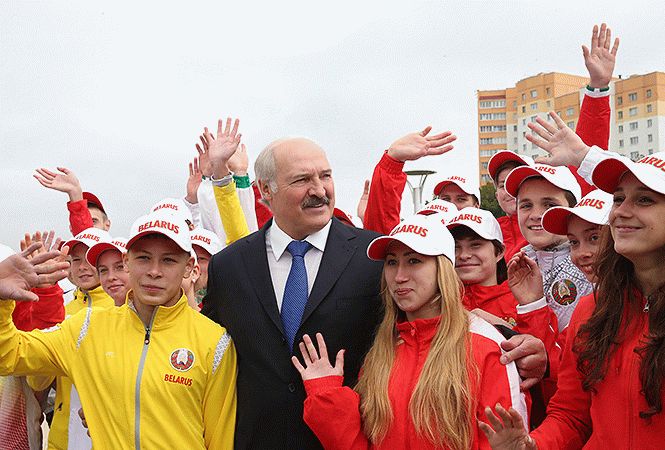 Лукашенко посетил Национальный олимпийский комитет