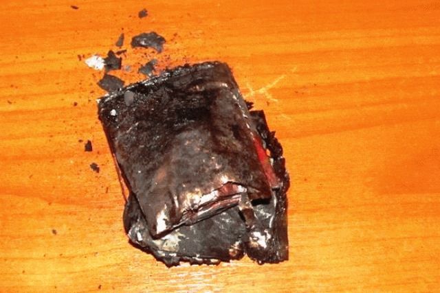 Смартфон Lenovo взорвался в руках у школьника в Калинковичах
