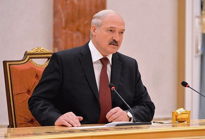 Малохольным и малодушным не место в руководстве - Лукашенко