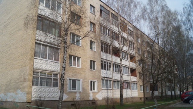 Житель Барановичей погиб при попытке спуститься на тросе по стене дома