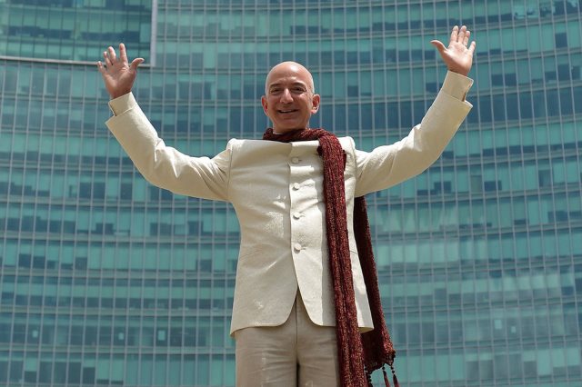 Джефф Безос, Основатель Amazon стал самым богатым человеком в истории