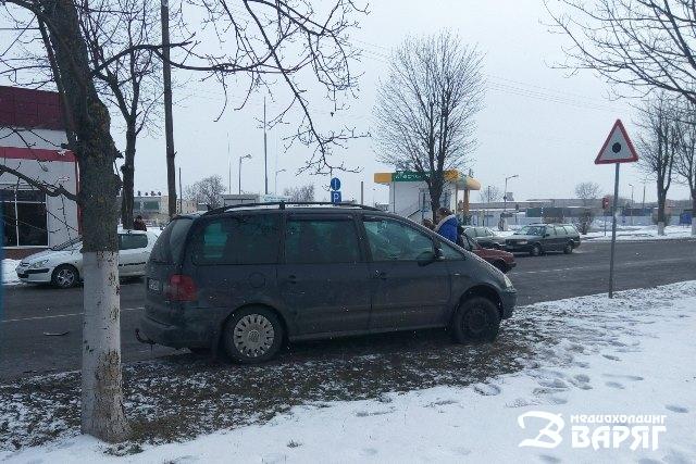 ФОТО: Два ДТП в нескольких метрах друг от друга произошли в Пинске на ул. Рокоссовского