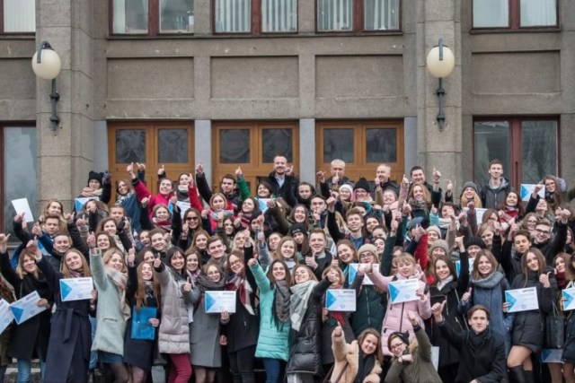 Участники проекта "Студент БГУ на неделю" - фото