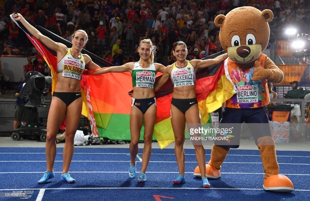 Пинчанка Эльвира Герман завоевала золото в беге с барьерами на Чемпионате Европы - фото
