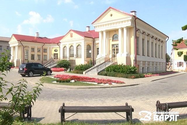 Дворец Бутримовича в Пинске - фото