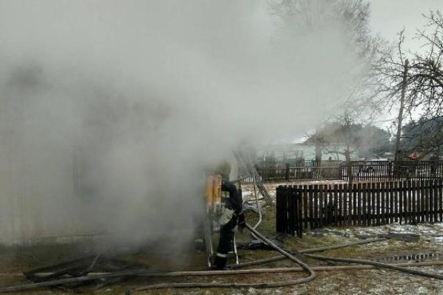 Пинский район: в д. Стошаны на пожаре в собственном доме погиб мужчина - фото