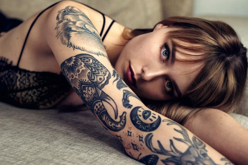 Секреты правильного заживления татуировки - фото