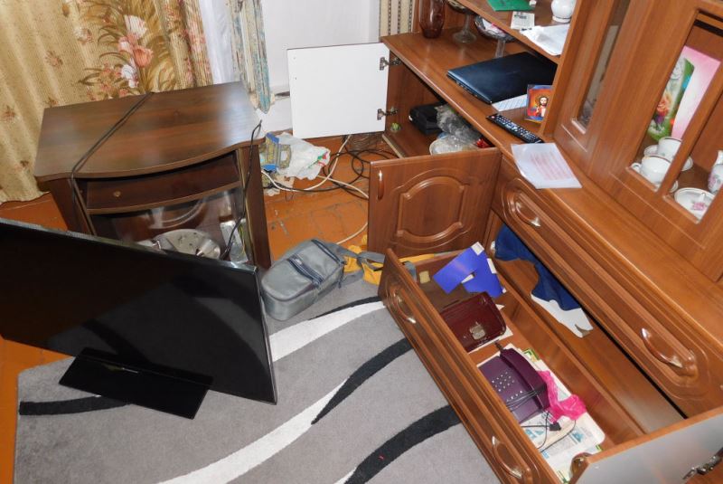 По наводке от сокамерника: двое пинчан и житель Березы украли почти 10 000 долларов - фото