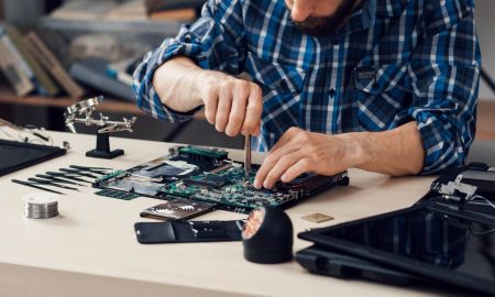 Как выбрать мастеров по ремонту ноутбука - фото