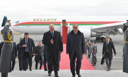Лукашенко прибыл в Казахстан - фото