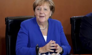 По версии журнала Forbes топ-100 самых влиятельных женщин мира 2019 возглавила канцлер Германии Ангела Меркель.