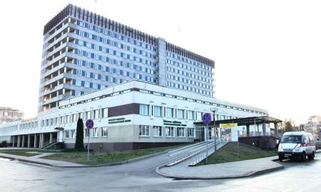 Городская больница, В Пинске в центральной больнице с диагнозом COVID-19 находятся 6 пациентов - фото