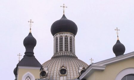 Купола церкви - фото