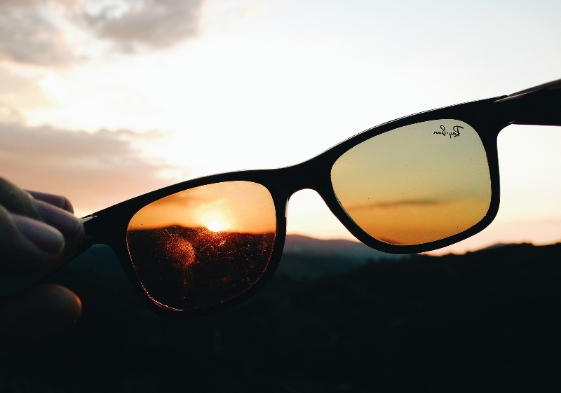 Очки, солнцезащитные очки - фото