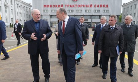 Лукашенко о богатом Западе: дикая безработица - фото