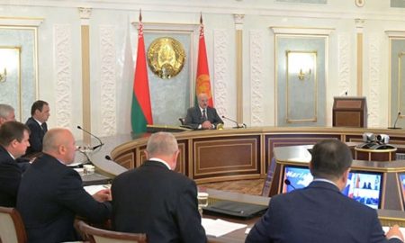 Лукашенко рассказал, как стабилизировать обстановку в Беларуси - фото