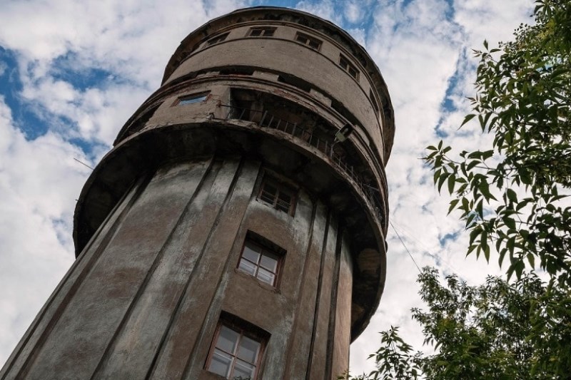 В Телеханах рухнула водонапорная башня - фото
