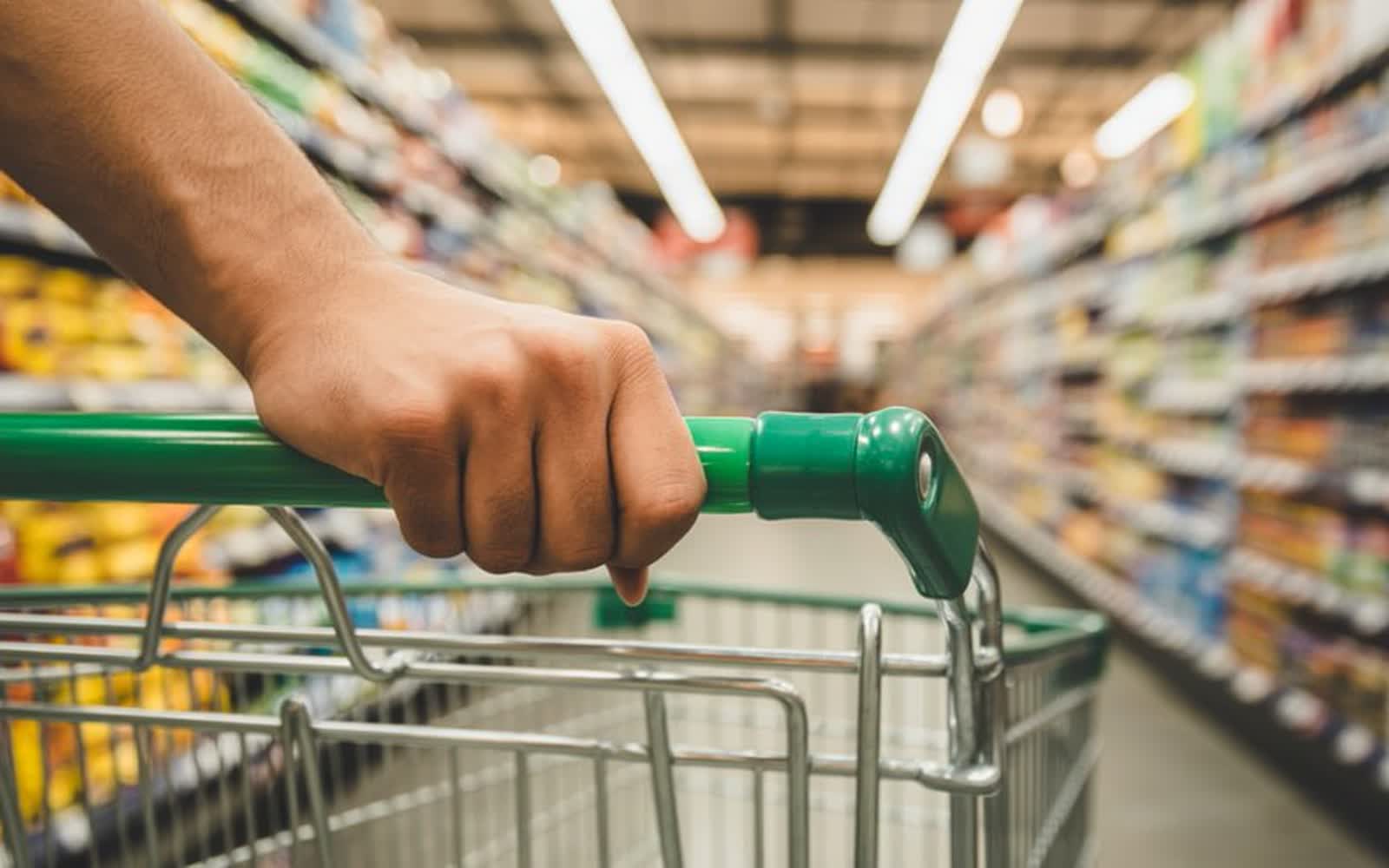 Госстандарт запретил продажу трёх мясных изделий в Беларуси